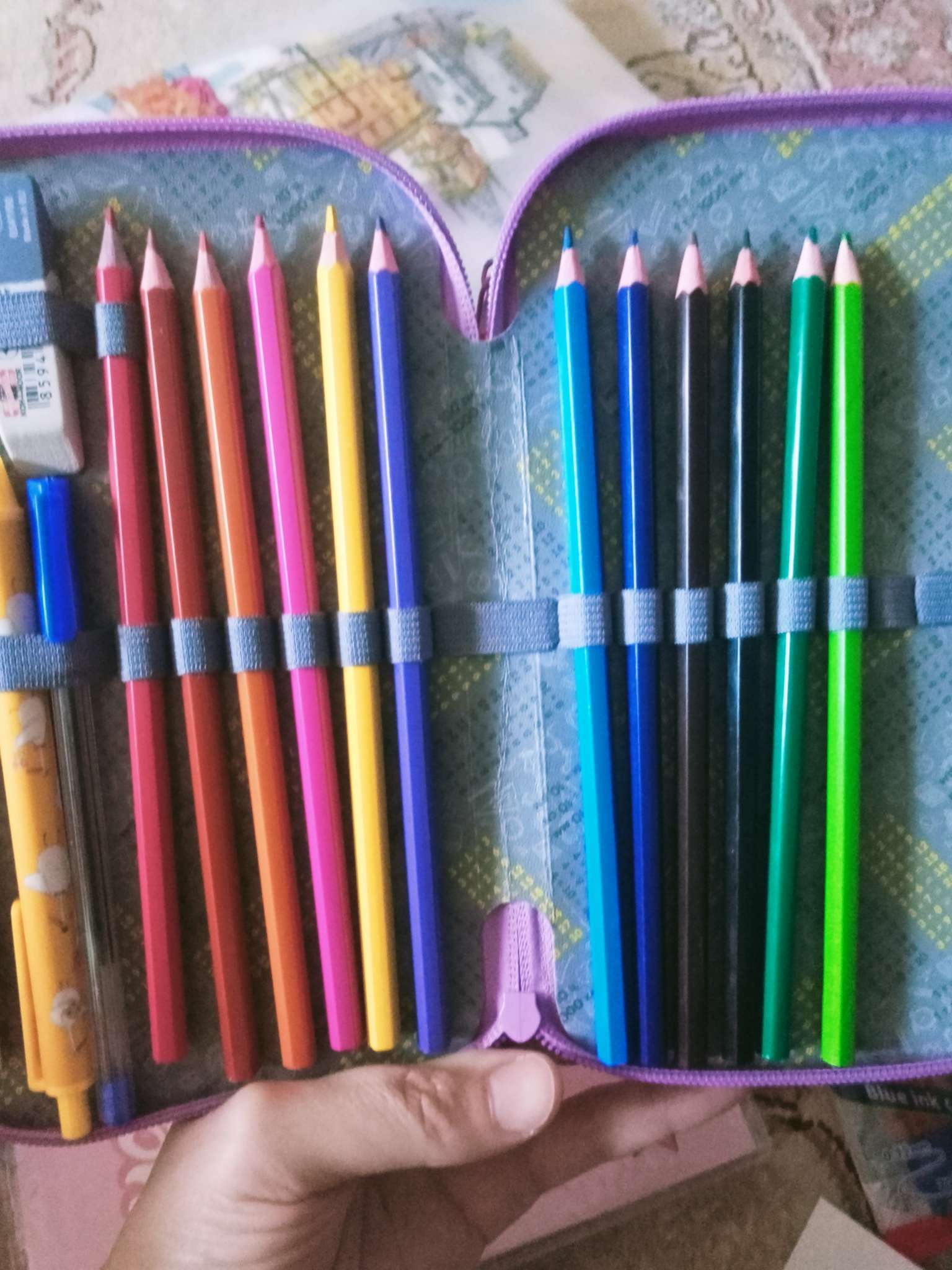 Фотография покупателя товара Карандаши Calligrata «Мини», цветные, 6 цветов, трёхгранные, деревянные - Фото 16