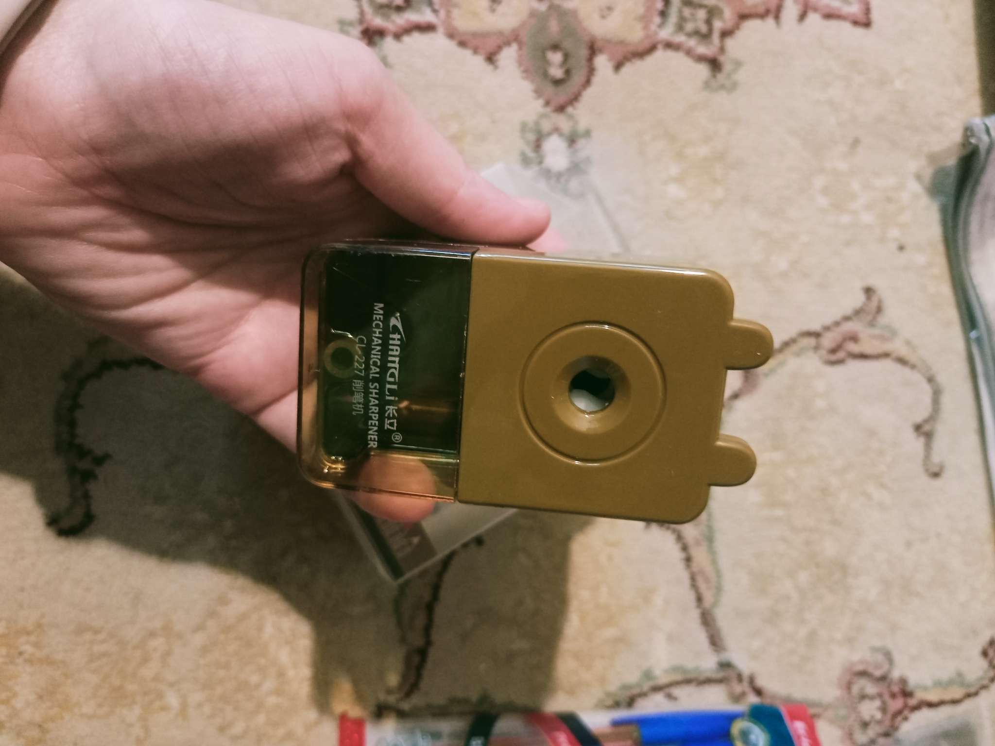 Фотография покупателя товара Точилка механическая с контейнером «Классика», МИКС - Фото 3