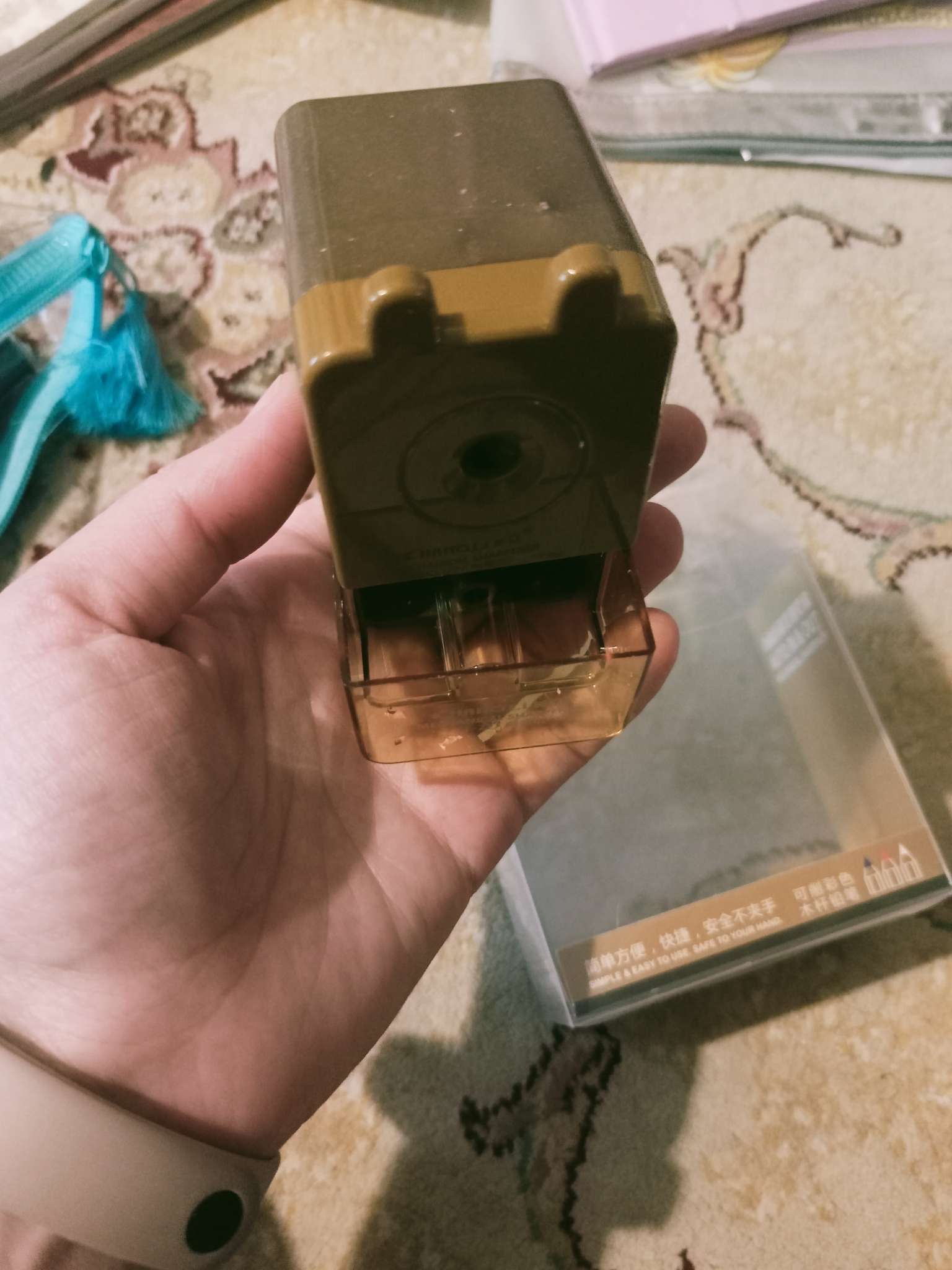 Фотография покупателя товара Точилка механическая с контейнером «Классика», МИКС - Фото 4