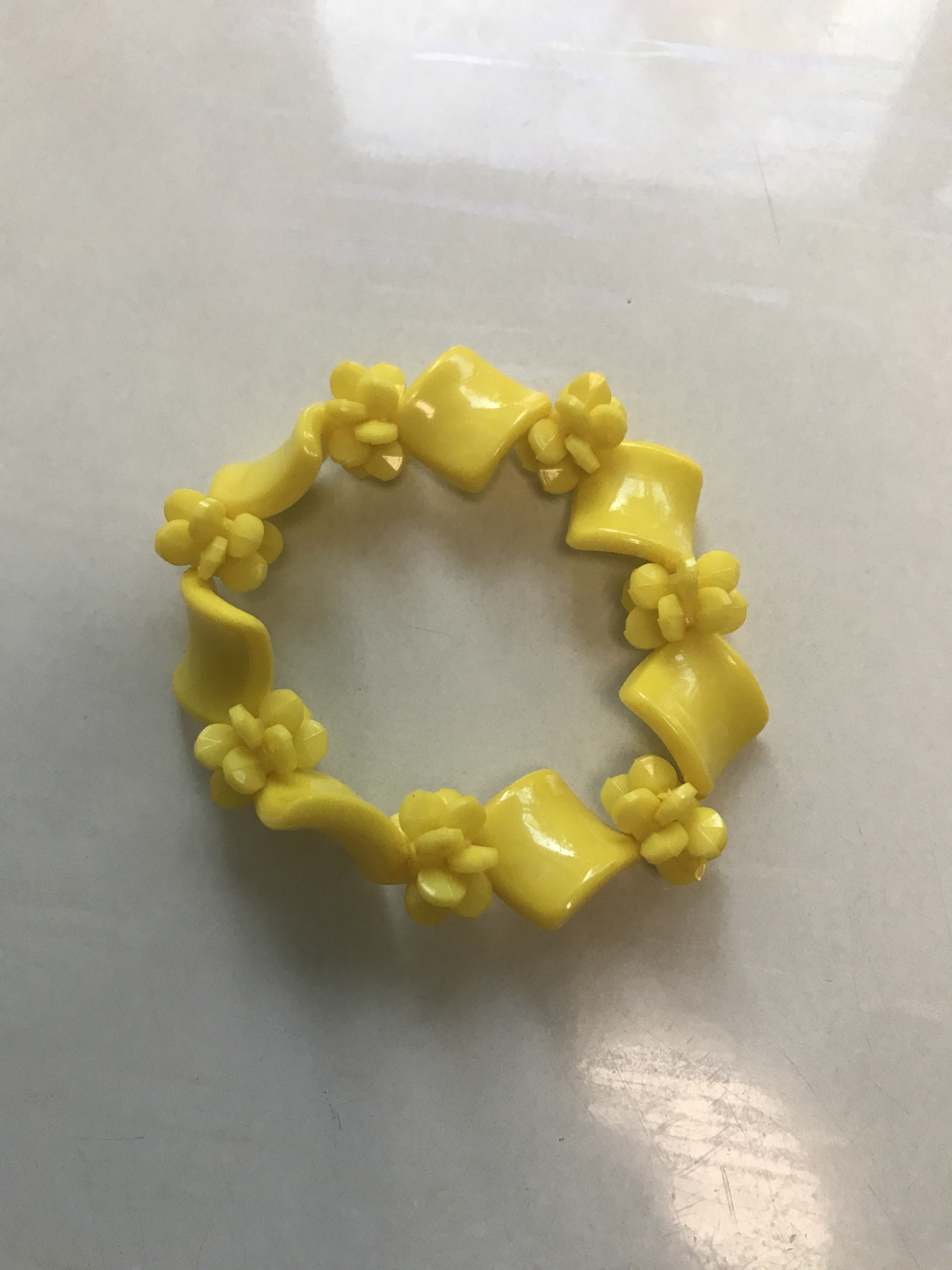Фотография покупателя товара Браслет детский "Выбражулька" ромб гибкий, цвет жёлтый ,d=6см - Фото 1