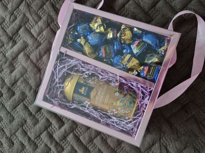 Фотография покупателя товара Коробка подарочная складная, упаковка, «Чёрная», 20 х 20 х 10 см - Фото 1