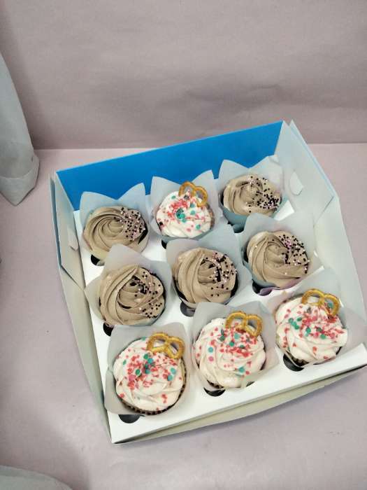 Фотография покупателя товара Коробка для 9 капкейков с окном, крафт, 25×25×10 см - Фото 12