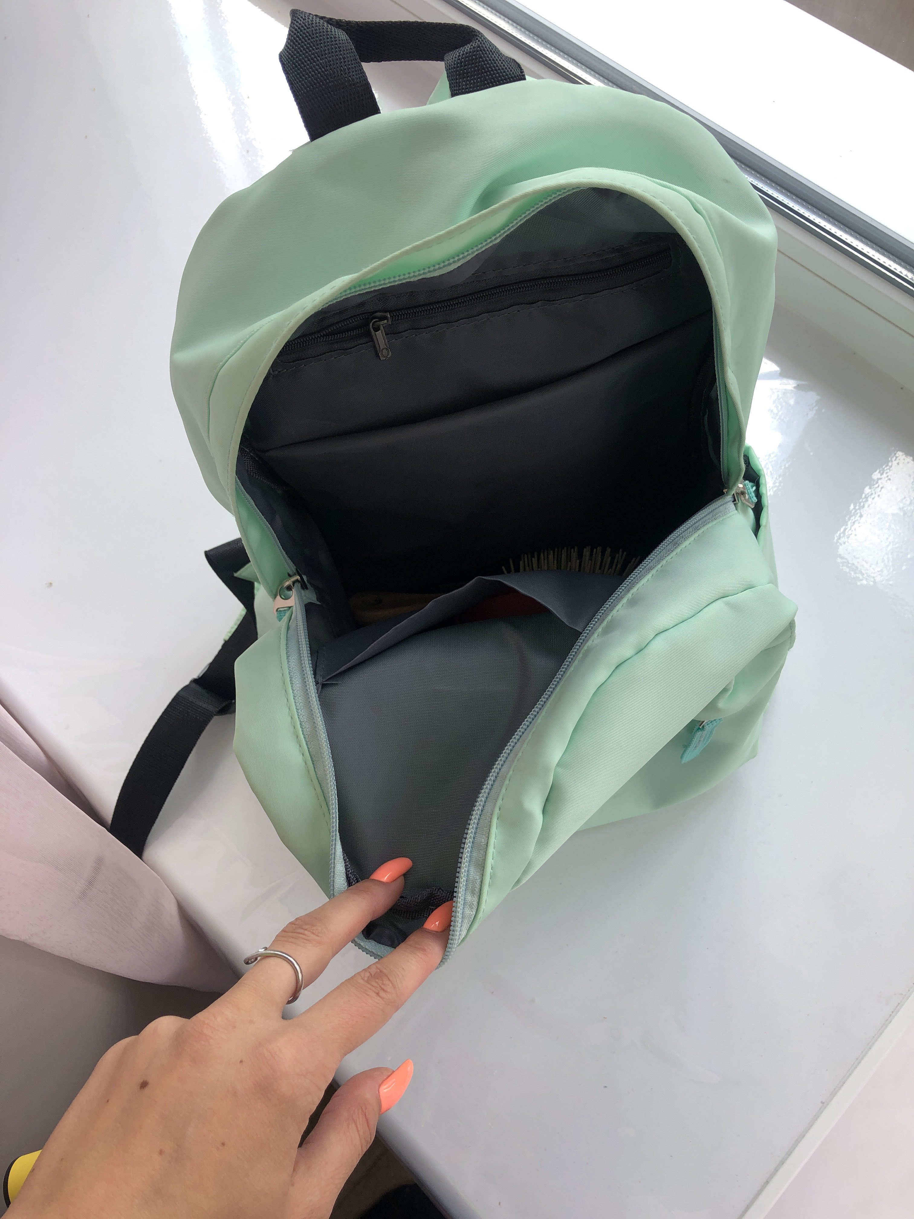 Фотография покупателя товара Рюкзак, отдел на молнии, наружный карман, цвет мятный - Фото 2