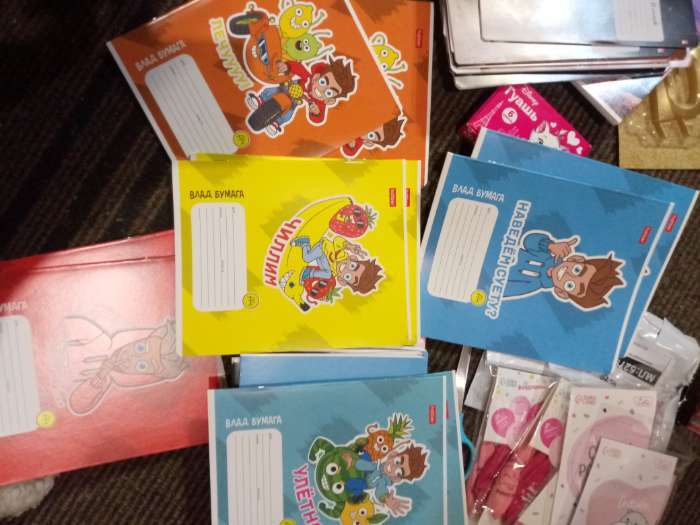 Фотография покупателя товара Тетрадь 12 листов в линейку «Влад А4», обложка мелованный картон, блок офсет 65 г/м², 5 В МИКС - Фото 1