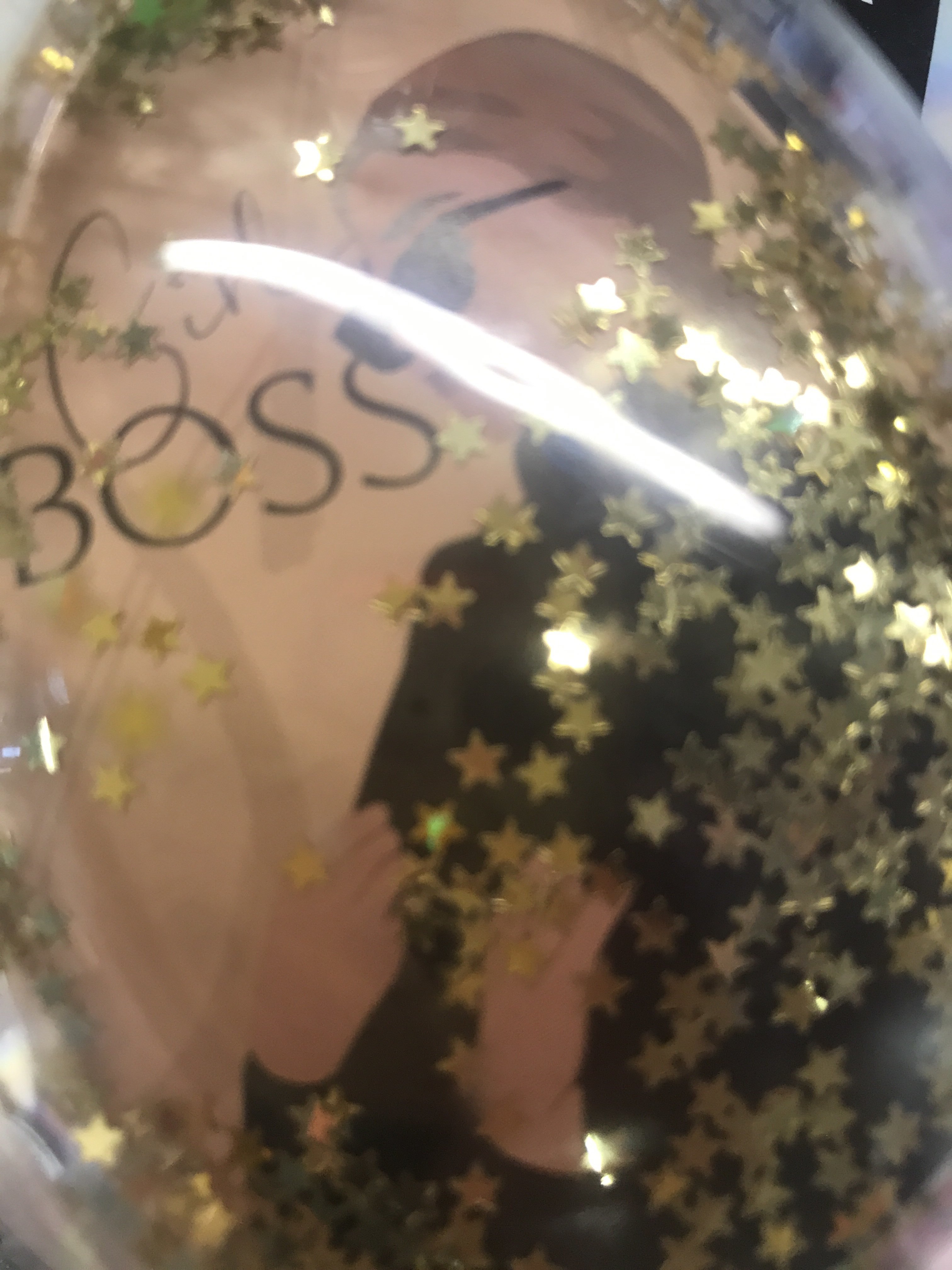 Фотография покупателя товара Расческа-шейкер Girlboss 9×6.5×4.5 см - Фото 1