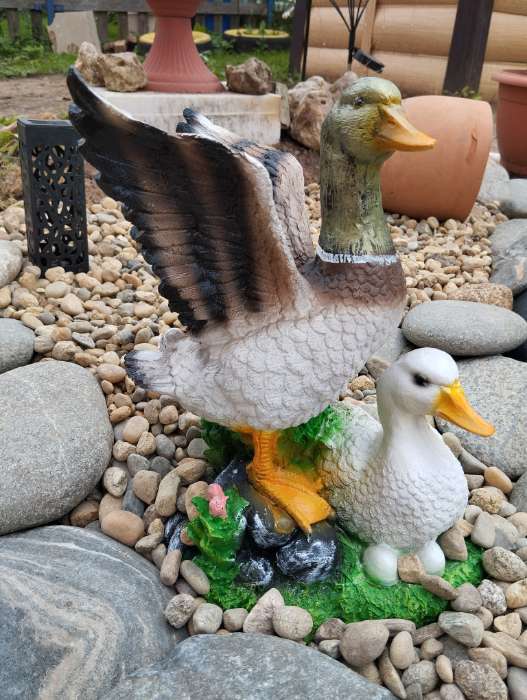 Фотография покупателя товара Садовая фигура из полистоуна «Утка с селезнем», 35 см - Фото 2