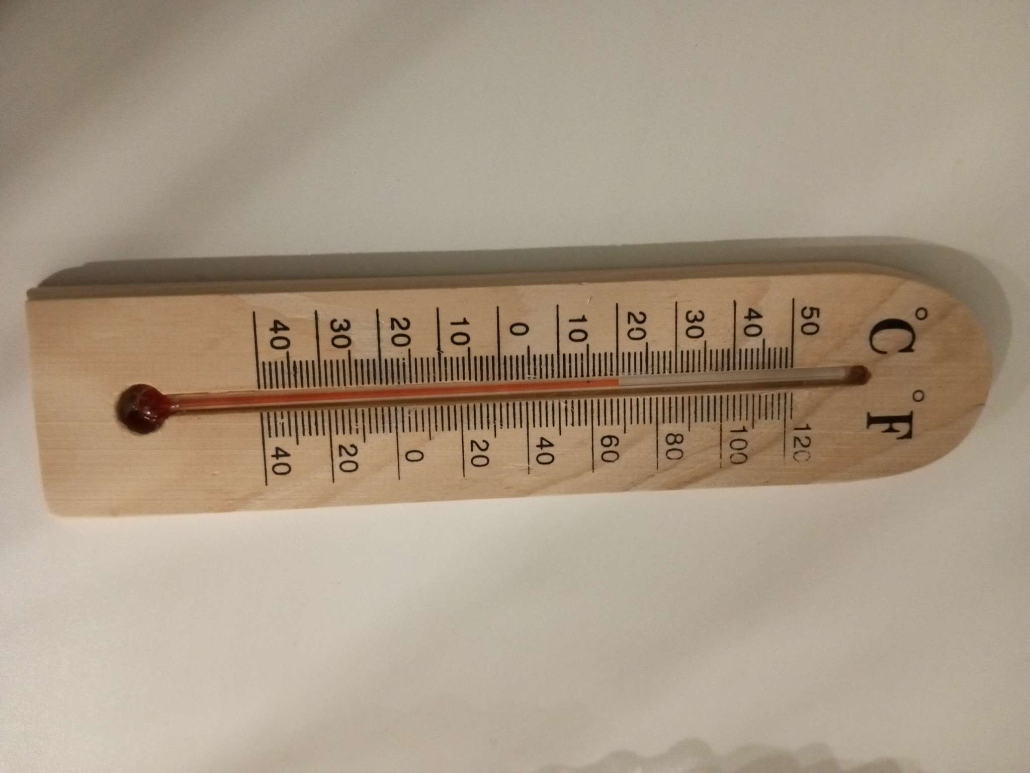 Фотография покупателя товара Термометр комнатный, от -40° до 50 °C, 19.6×5 см - Фото 3