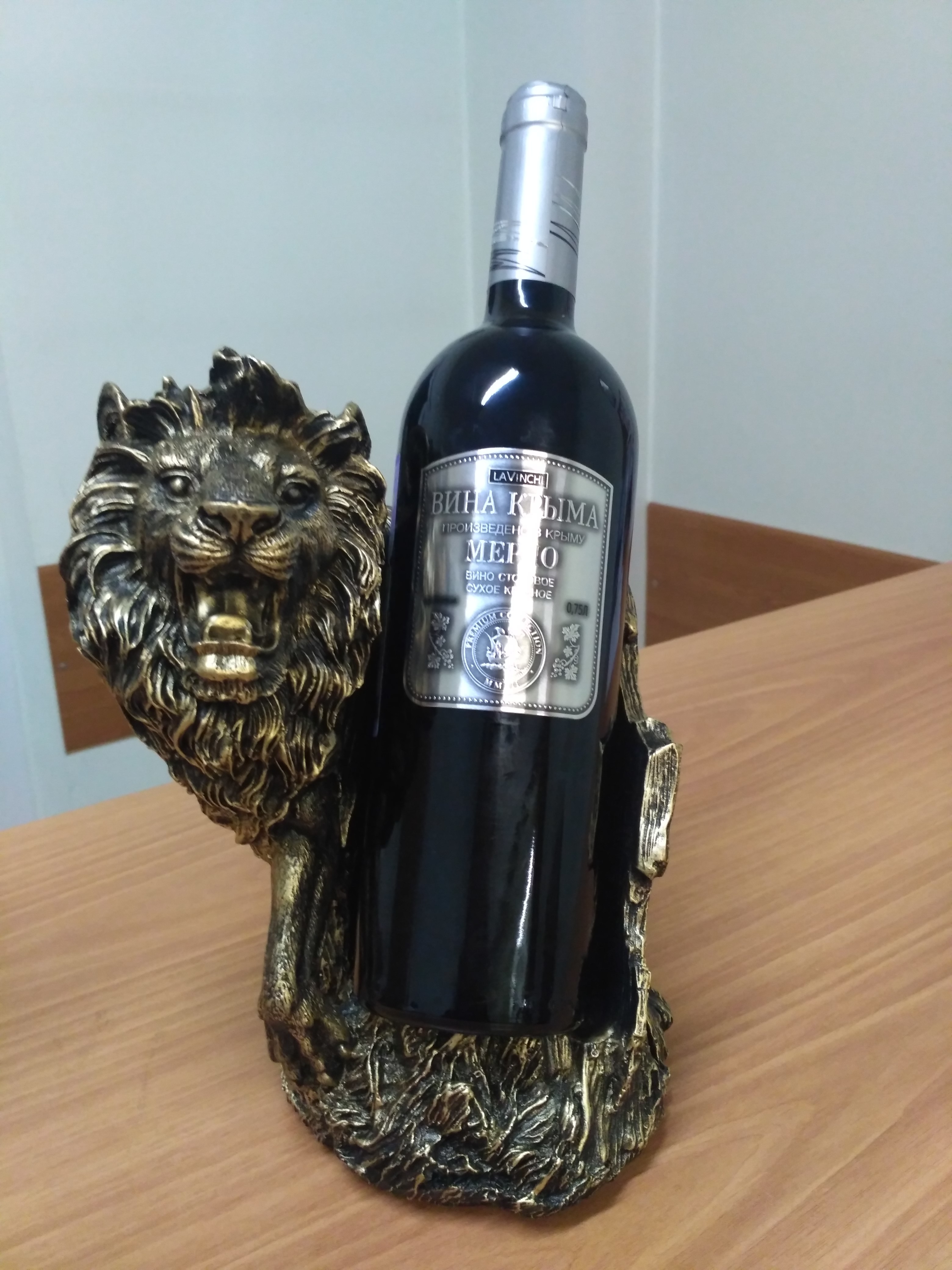 Фотография покупателя товара Подставка под бутылку "Тигр" бронза, 16х18х24см - Фото 6