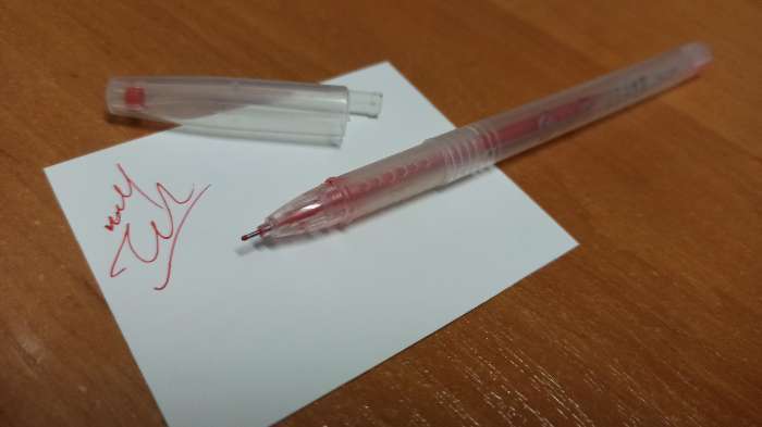 Фотография покупателя товара Ручка гелевая, 0.5 мм, красный, тонированный корпус - Фото 2
