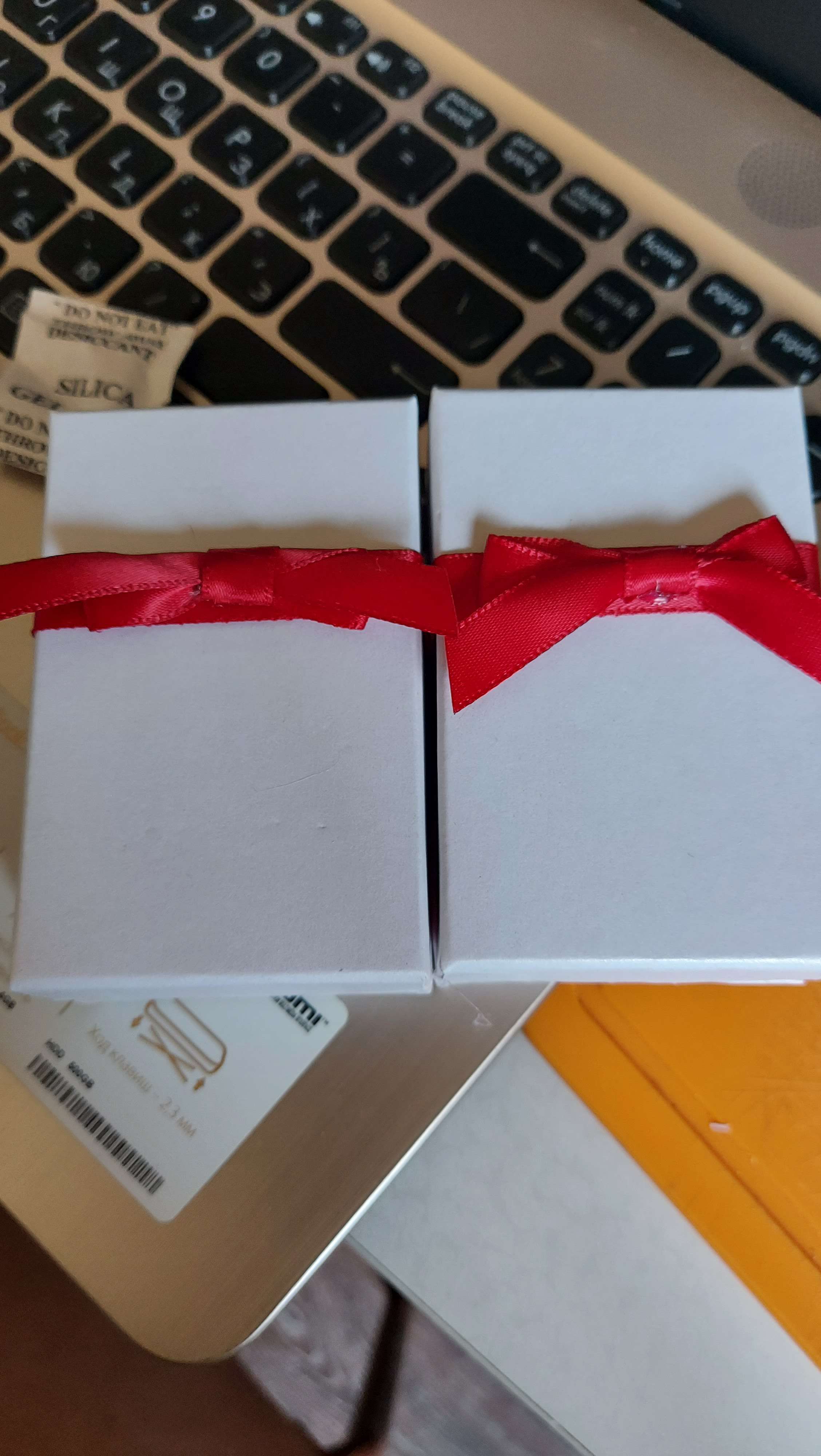 Фотография покупателя товара Коробочка подарочная под набор "Рафаэлло", 5x8, цвет бело-красный (размер полезной части 4,5х7,5 см) - Фото 8