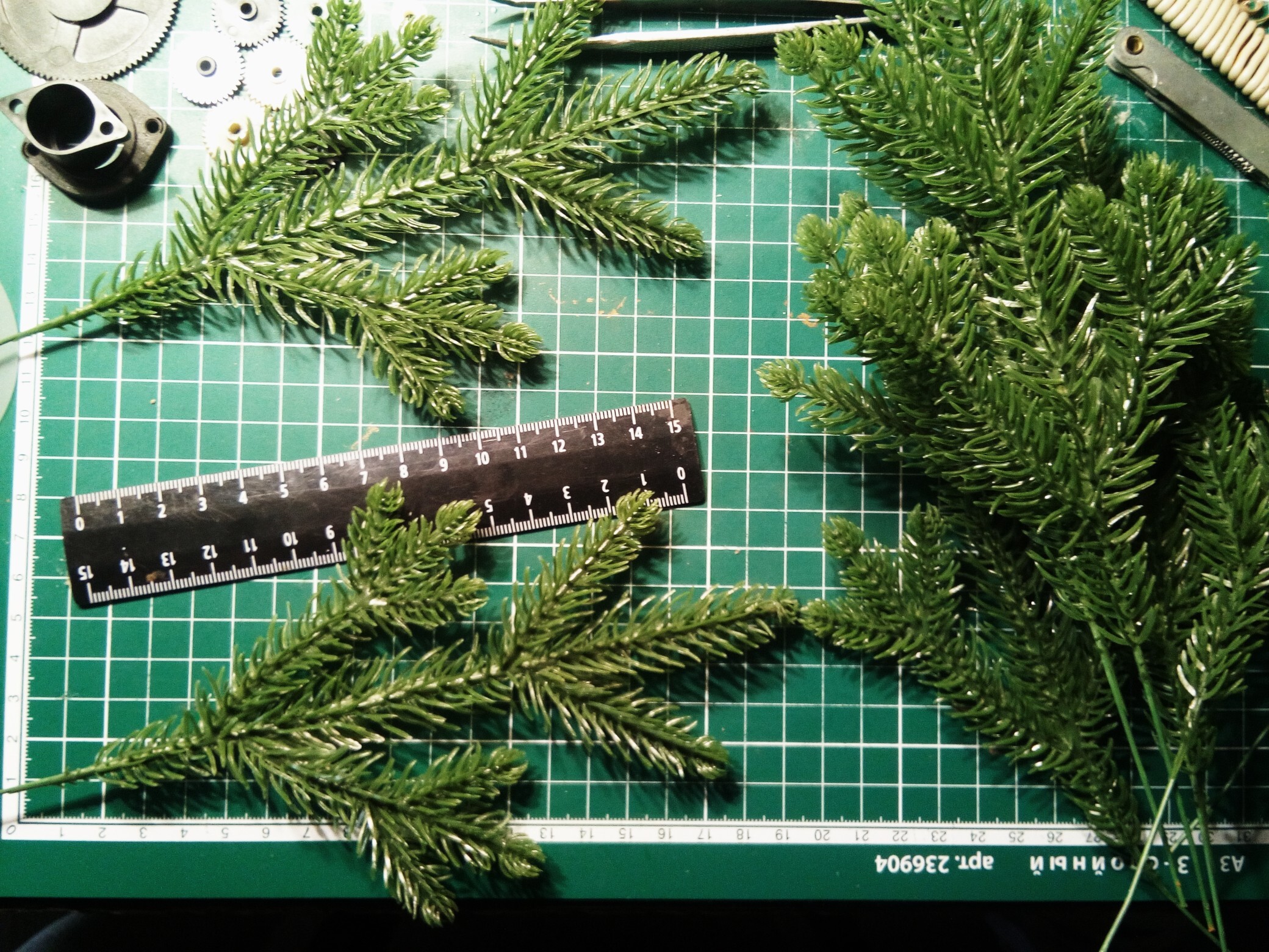 Фотография покупателя товара Ветка декоративная новогодняя, набор 4 шт., размер 1 шт. — 27 × 11 × 2 см - Фото 10