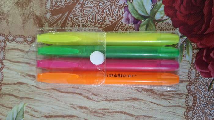 Фотография покупателя товара Набор маркеров-текстовыделителей, 4 цвета - Фото 4