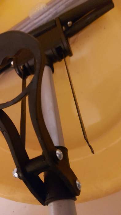Фотография покупателя товара Швабра для мытья пола Доляна, PVA с роликовым отжимом, 120 см, телескопическая ручка 70-105 см, насадка 27×6 см, цвет микс - Фото 2