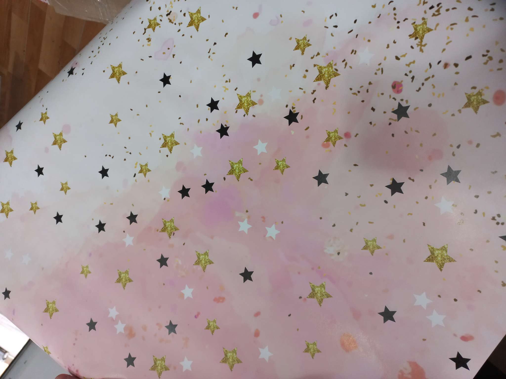 Фотография покупателя товара Бумага упаковочная «Звёзды», глянец, 69×100 см - Фото 1