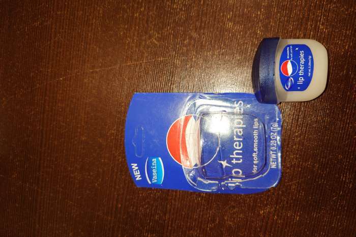 Фотография покупателя товара Вазелин косметический для губ с ароматом «Pepsi» - Фото 26