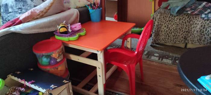 Фотография покупателя товара Стол детский регулируемый, цвет оранжевый - Фото 1