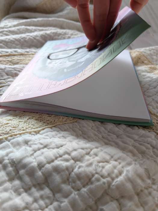 Фотография покупателя товара Дневник школьный для 5-11 классов, «Тиг в очках», интегральная (гибкая) обложка, матовая ламинация, выборочный лак, 48 листов - Фото 1