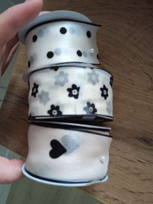 Фотография покупателя товара Лента капроновая «Цветы», с бархатным тиснением, 38 мм × 9,1 ± 0,5 м, цвет бежевый/чёрный - Фото 8