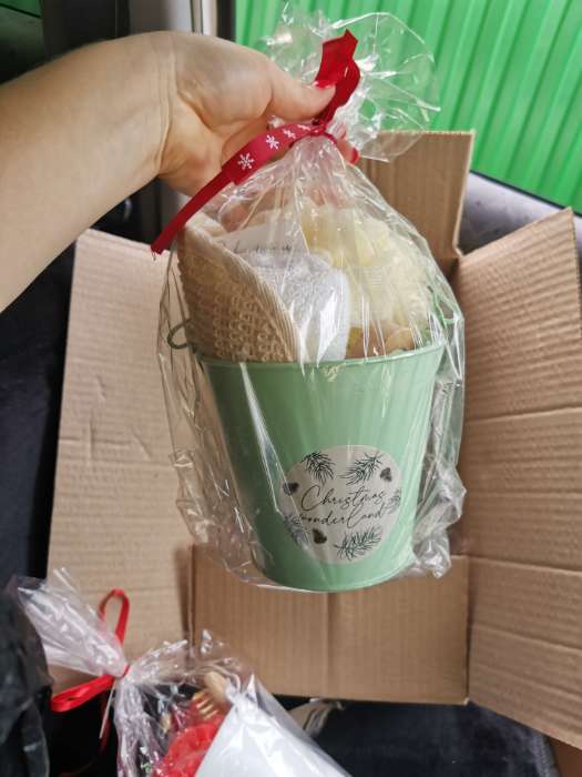 Фотография покупателя товара Набор новогодний подарочный «Этель» Christmas wonderland полотенце 30×60 см и аксессуары (4 предмета) - Фото 1