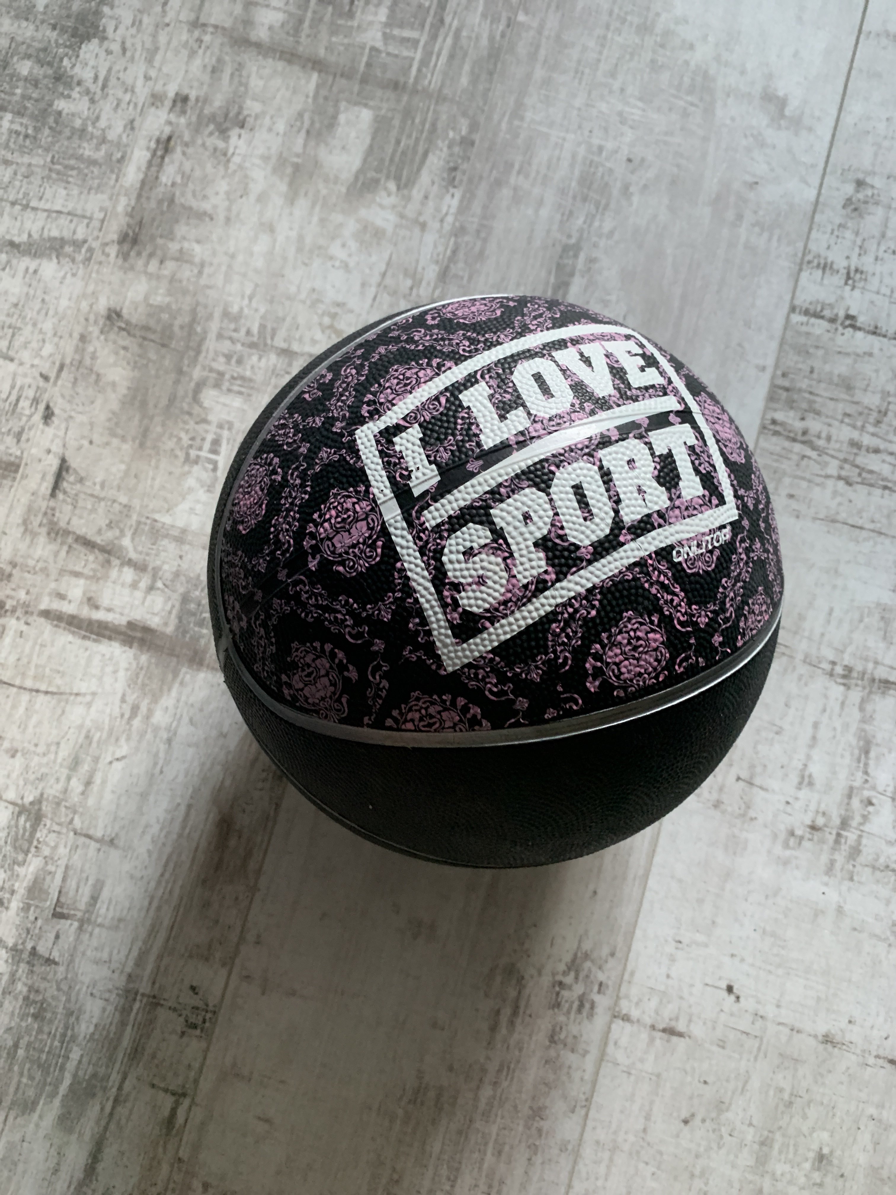 Фотография покупателя товара Мяч баскетбольный ONLITOP I LOVE SPORT, размер 6, PVC, бутиловая камера, 450 г - Фото 1