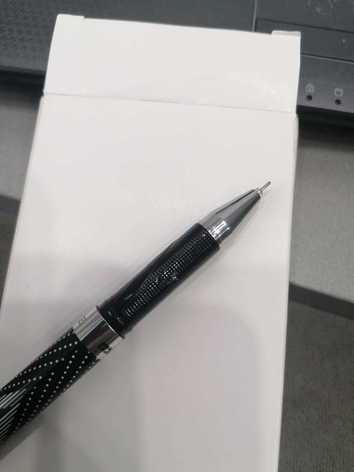Фотография покупателя товара Ручка гелевая, 0.5 мм, чёрный, корпус серебристый с рисунком - Фото 2