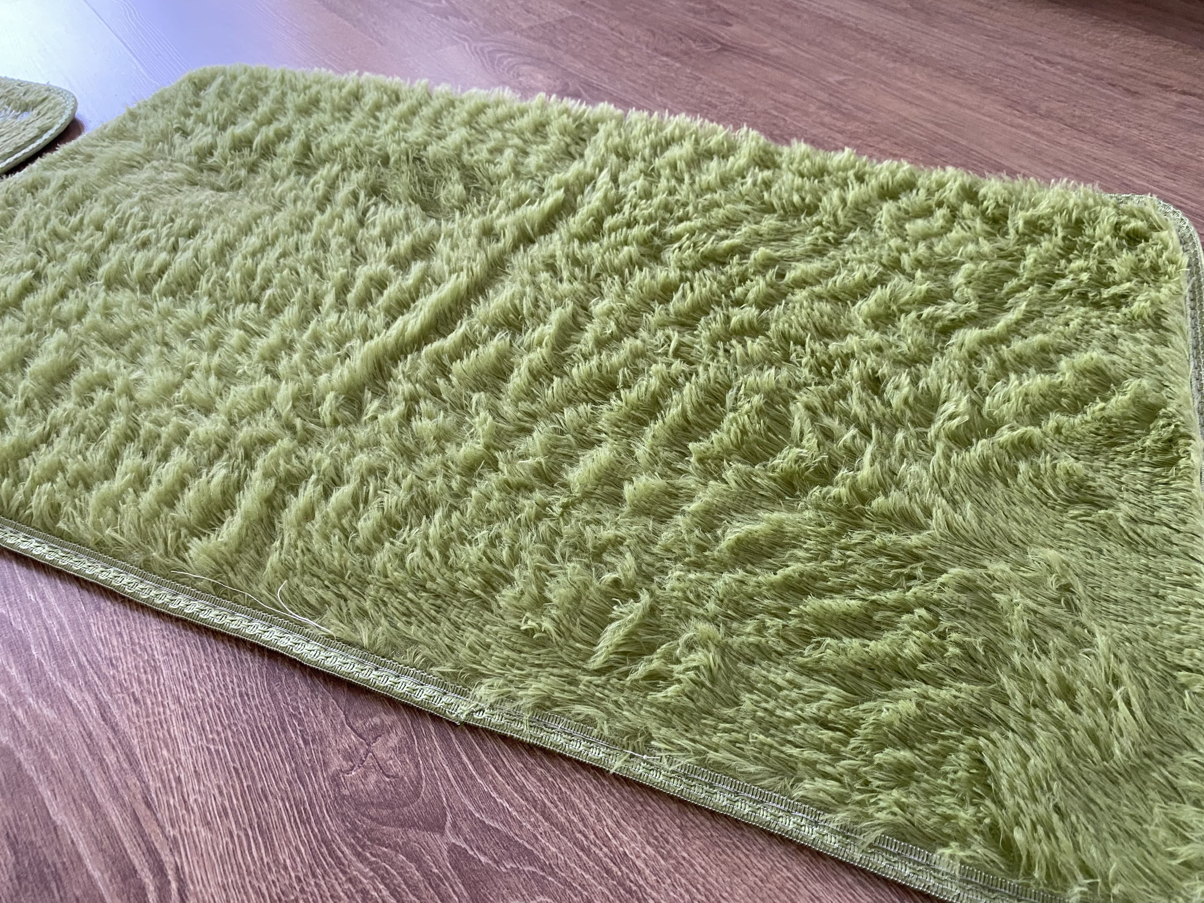 Фотография покупателя товара Набор ковриков для ванной и туалета Доляна «Пушистик», 2 шт, 40×50, 50×80 см, цвет зелёный