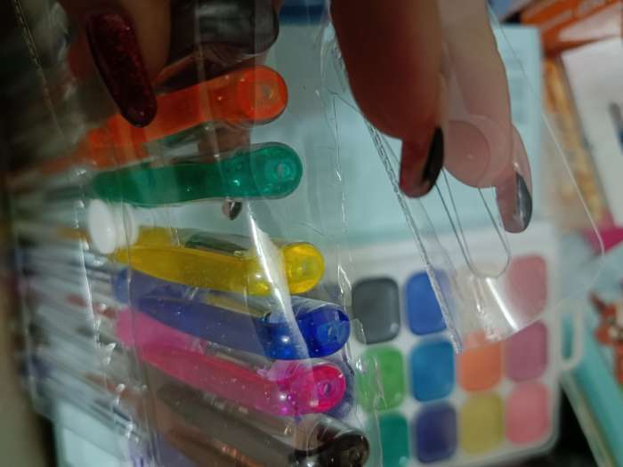 Фотография покупателя товара Набор гелевых ручек 12 штук, с резиновым держателем - Фото 7