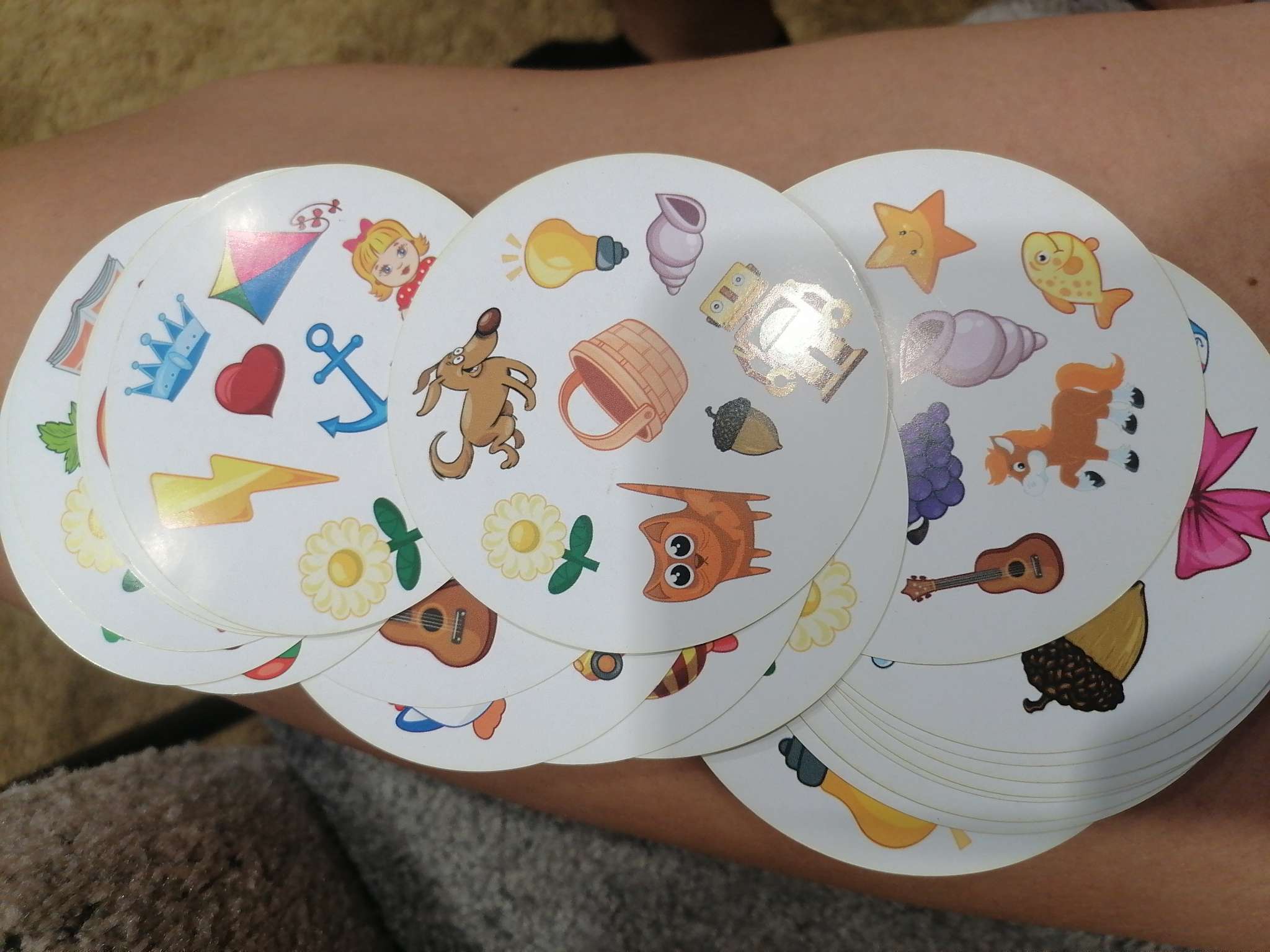 Фотография покупателя товара Настольная игра на реакцию и внимание «Дуббль. Kids», 20 карт, 5+ - Фото 2