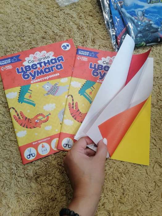 Фотография покупателя товара Бумага цветная А4, 16 листов, 8 цветов Calligrata, газетная, на скобе, МИКС - Фото 1