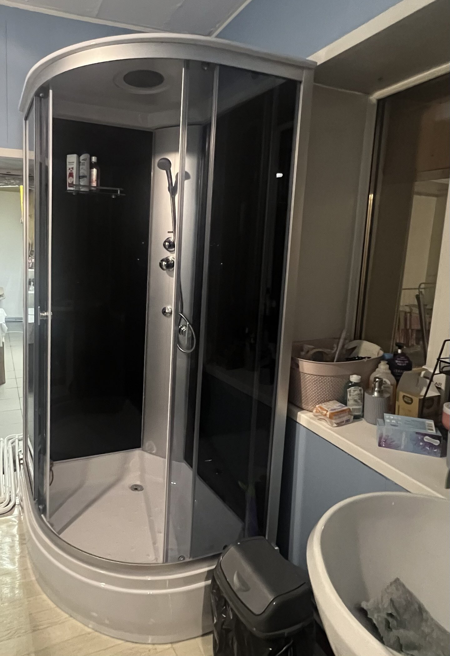 Фотография покупателя товара Душевая кабина Comforty 307GG, серое стекло, задняя чёрная стеклянная панель, 90×90×215 см - Фото 1