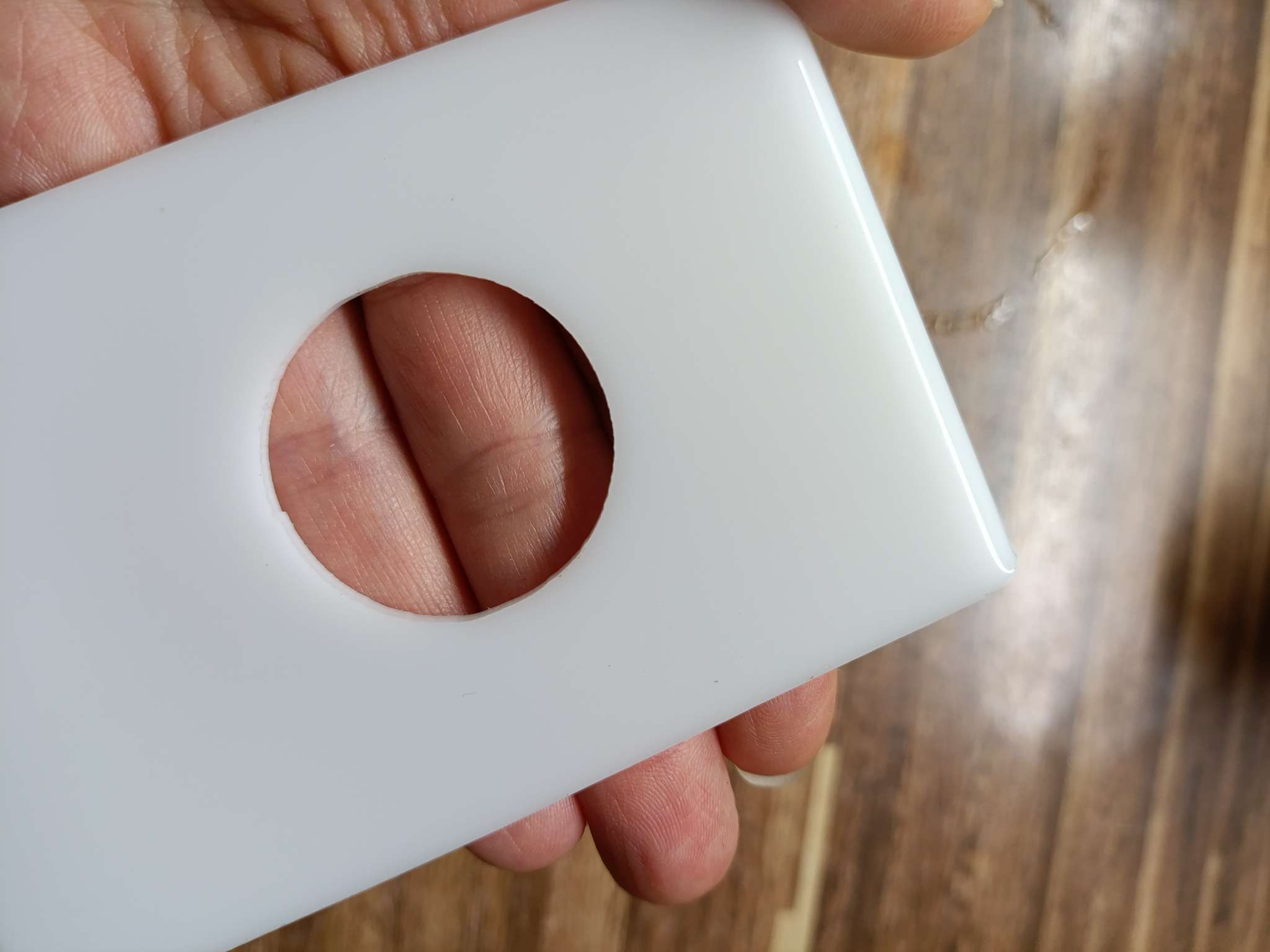 Фотография покупателя товара Подставка под телефон с круглым отверстием 7×10×10.5 см, цвет белый, В ЗАЩИТНОЙ ПЛЁНКЕ - Фото 5