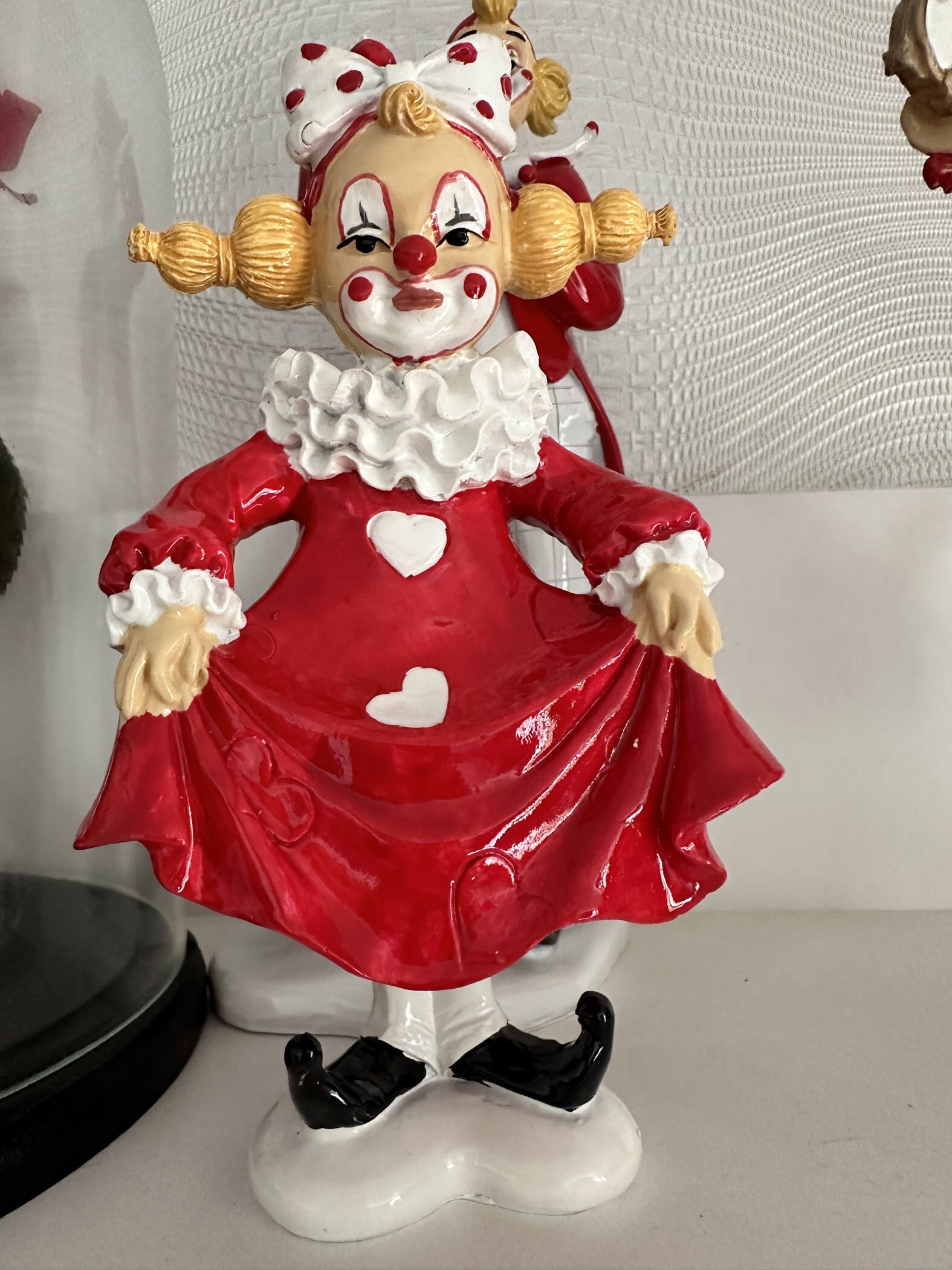 Фотография покупателя товара Фигурка полистоун «Клоунесса», бело-красный, 9×6×16.5 см - Фото 1