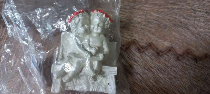 Фотография покупателя товара Фигурка гипс «Ангел на скамейке», перламутр, 8×7×5 см - Фото 1