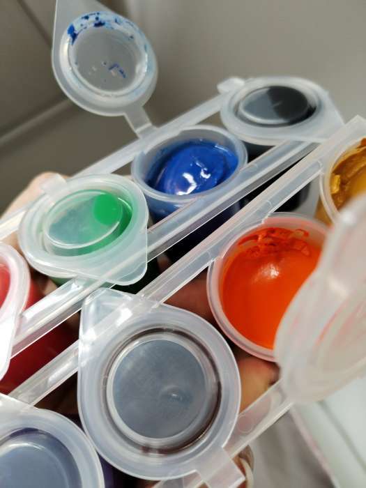 Фотография покупателя товара Гуашь 12 цветов × 15 мл «Гамма. Мультики», блок-тара, картонная упаковка 100222-12 - Фото 2