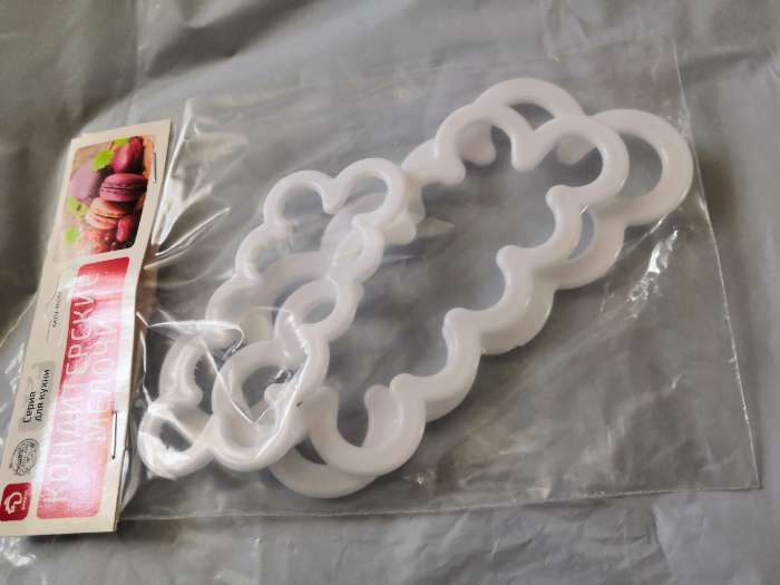 Фотография покупателя товара Выемки кондитерские для теста Доляна «Бутон», набор 3 шт., 16.5×7 см, 13×5 см, 10×4 см, пластик, белые - Фото 1