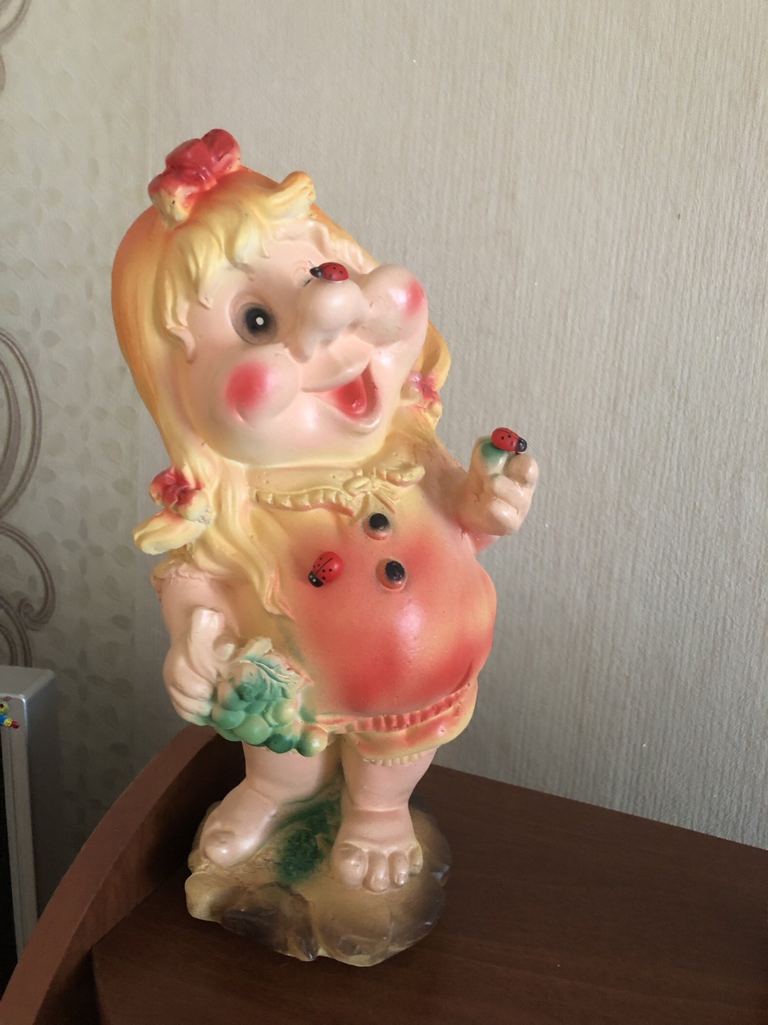 Фотография покупателя товара Садовая фигура "Гном с виноградом", 30см - Фото 1