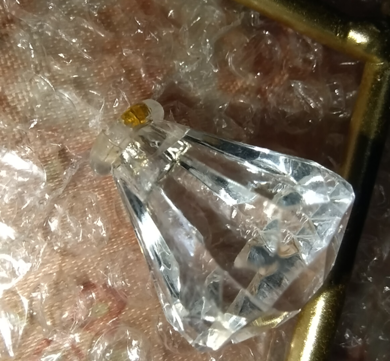 Фотография покупателя товара Крючки декоративные металл «Надпись - Love», ключница настенная, под золото, 13×31 см - Фото 2