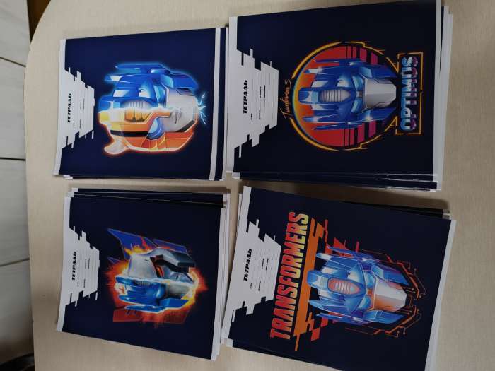 Фотография покупателя товара Тетрадь в линейку 24 листа, 1 сентября, 4 вида МИКС, обложка мелованный картон, Трансформеры - Фото 2