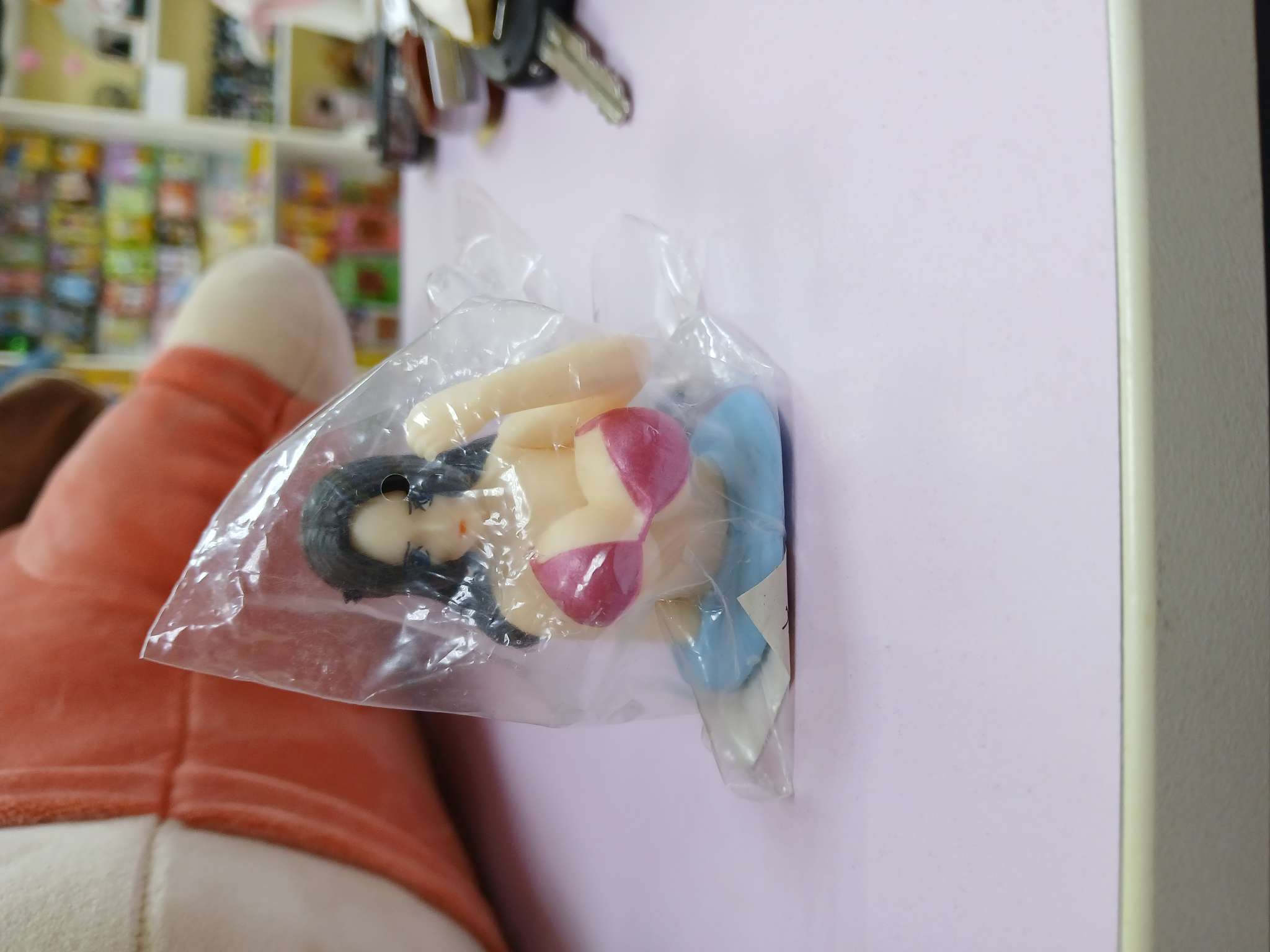 Фотография покупателя товара Игрушка на панель автомобиля, аниме, прыгающая грудь, 5.6×3.9 см - Фото 1