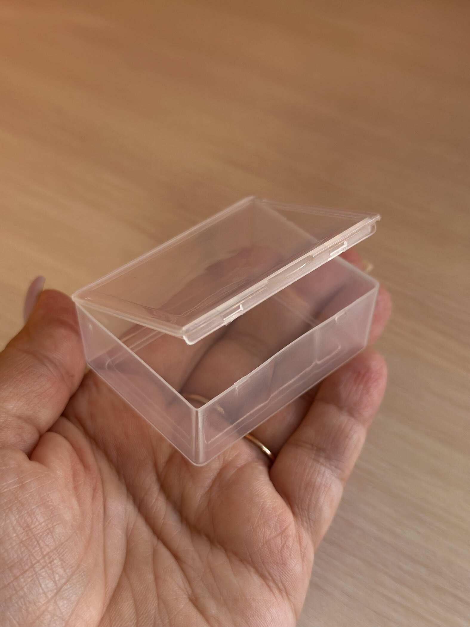 Фотография покупателя товара Набор баночек для мелочей, 5.4×4.3×2.3 см, 4 шт., прозрачный - Фото 5