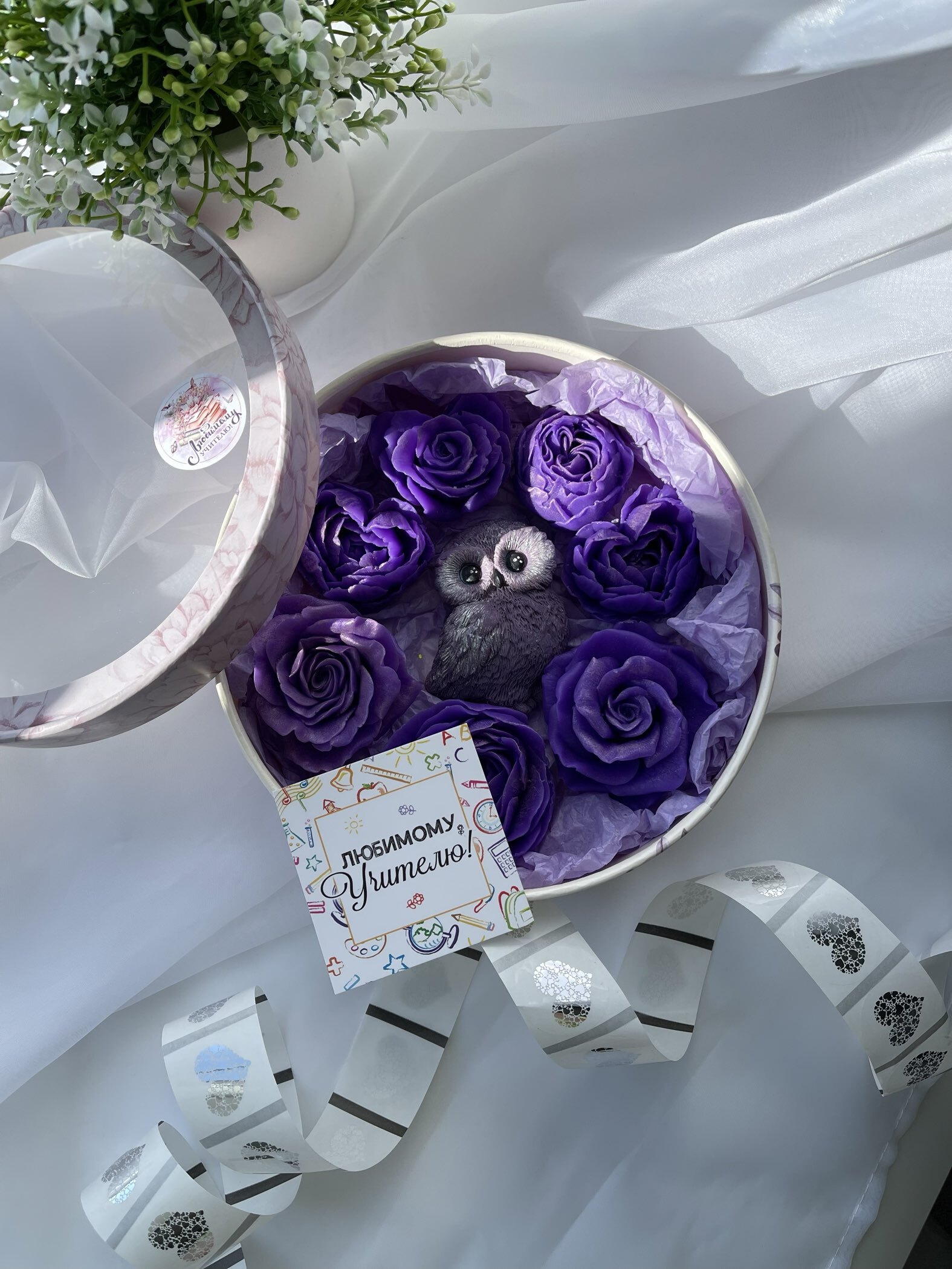 Фотография покупателя товара Коробка для макарун, кондитерская упаковка тубус с окном With love 20×20×5 см - Фото 16