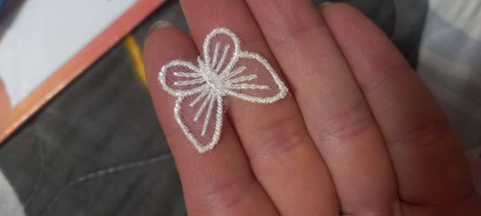 Фотография покупателя товара Аппликация для одежды «Бабочка», текстильная, 2.5×2.5 см, 10 шт., белая - Фото 2