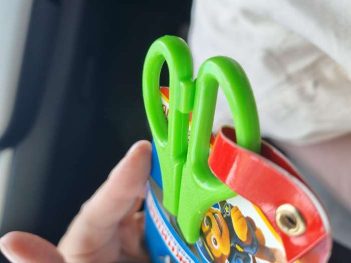 Фотография покупателя товара Ножницы детские 12 см, безопасные, пластиковые ручки, МИКС, «Щенячий патруль» - Фото 10