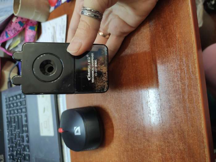 Фотография покупателя товара Точилка механическая с контейнером «Классика», МИКС - Фото 1