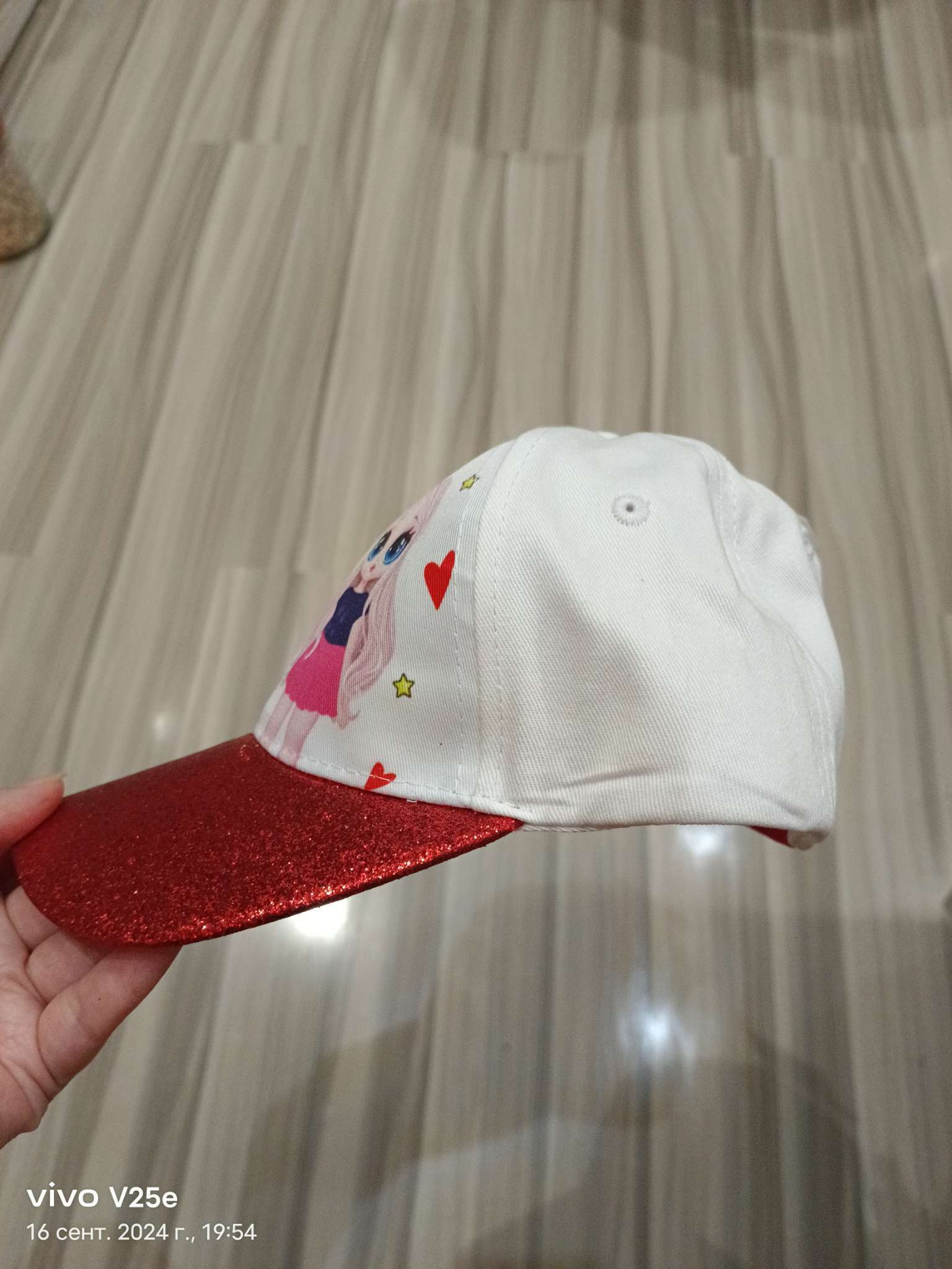 Фотография покупателя товара Кепка детская для девочки Cool girl, цвет белый, р-р 52-54 - Фото 4