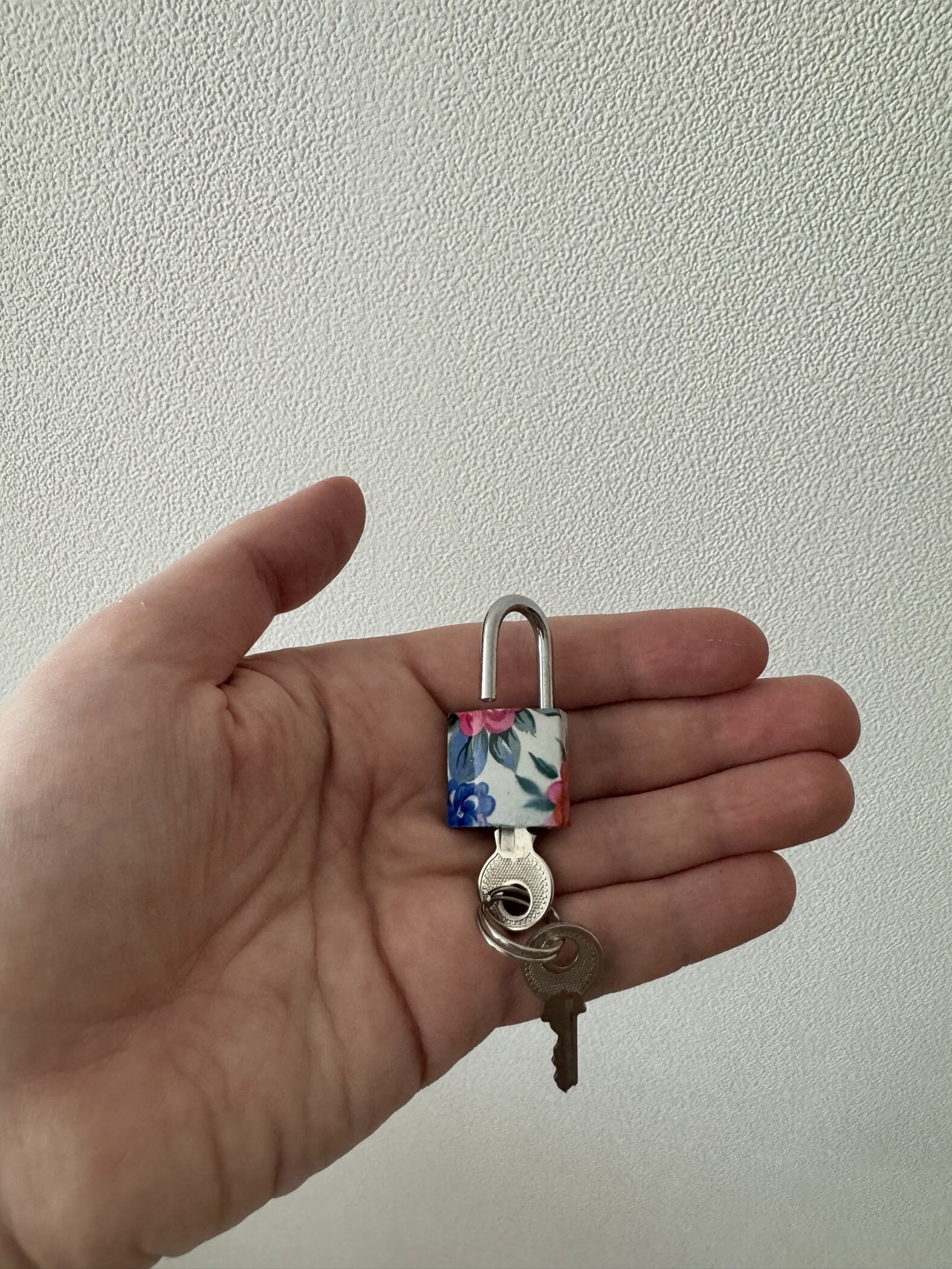 Фотография покупателя товара Замок навесной, 20×35 мм, МИКС - Фото 1