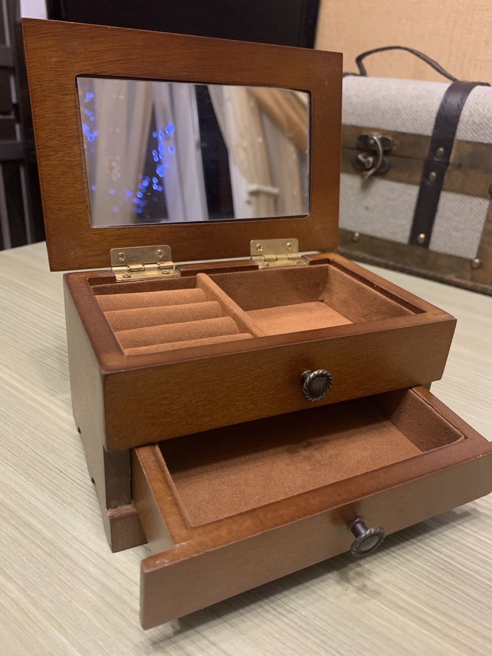 Фотография покупателя товара Шкатулка для украшений «Комод с ящиком», дерево, коричневая, 9×10×16 см - Фото 1