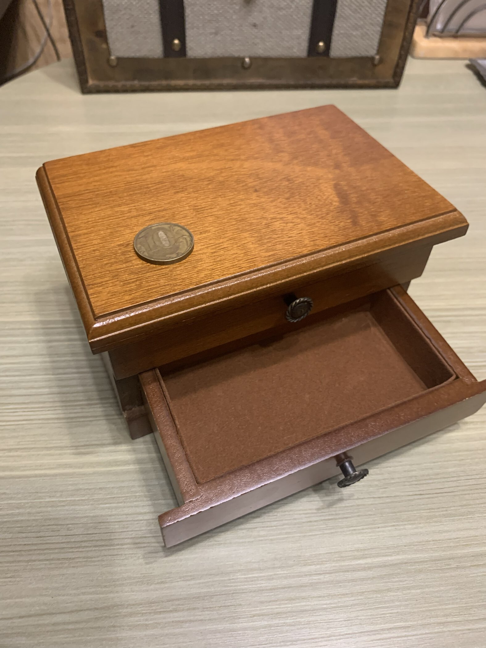 Фотография покупателя товара Шкатулка для украшений «Комод с ящиком», дерево, коричневая, 9×10×16 см - Фото 3