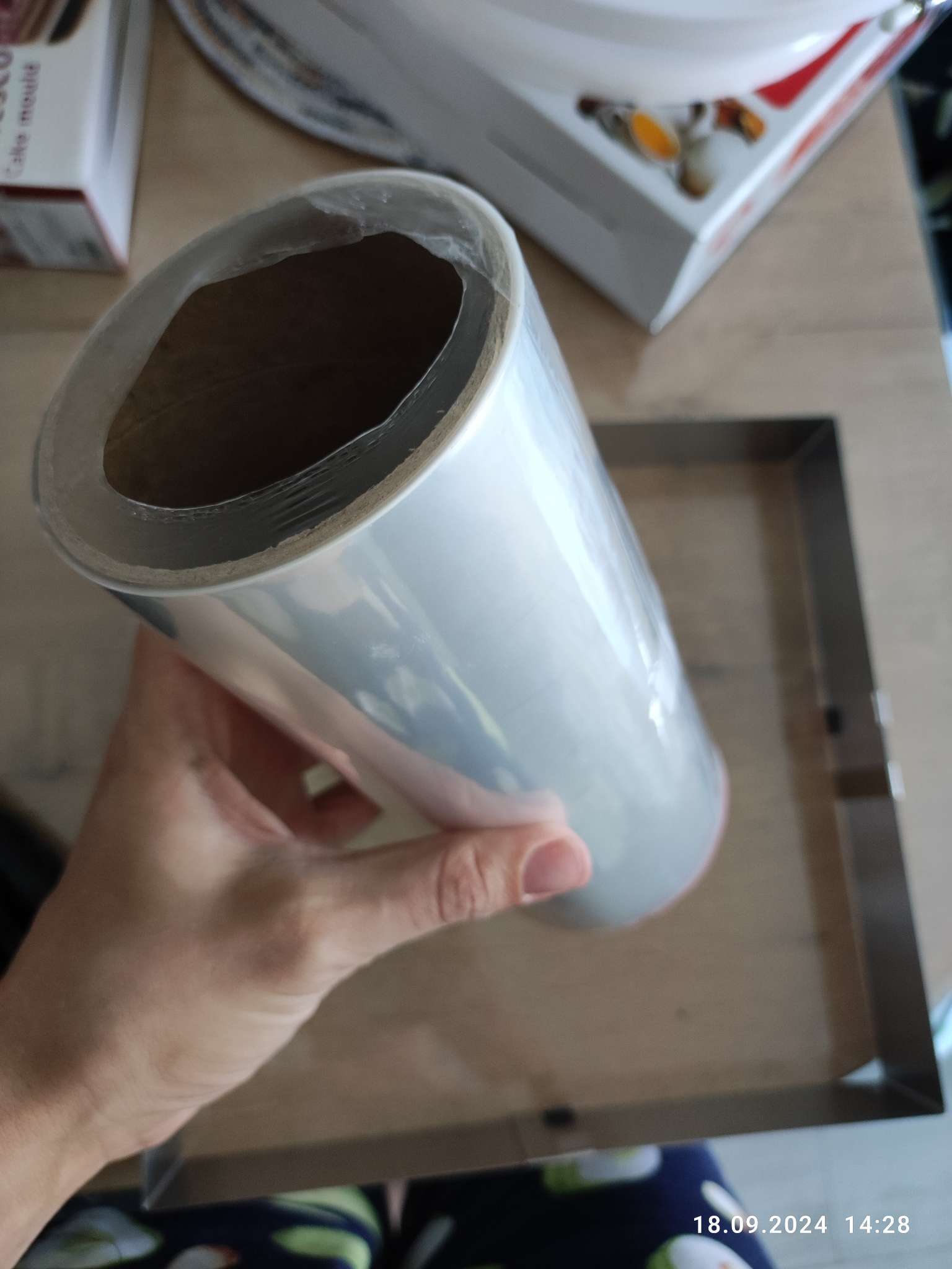 Фотография покупателя товара Лента ацетатная для обтяжки тортов Доляна, 40 мкр, 200 мм×10 м, прозрачная - Фото 1