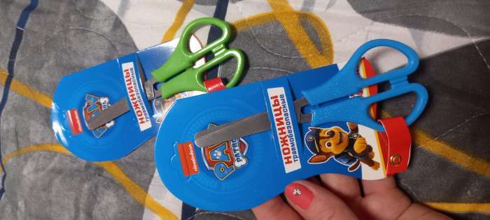 Фотография покупателя товара УЦЕНКА Ножницы детские 12 см, безопасные, пластиковые ручки,МИКС, PAW PATROL - Фото 2